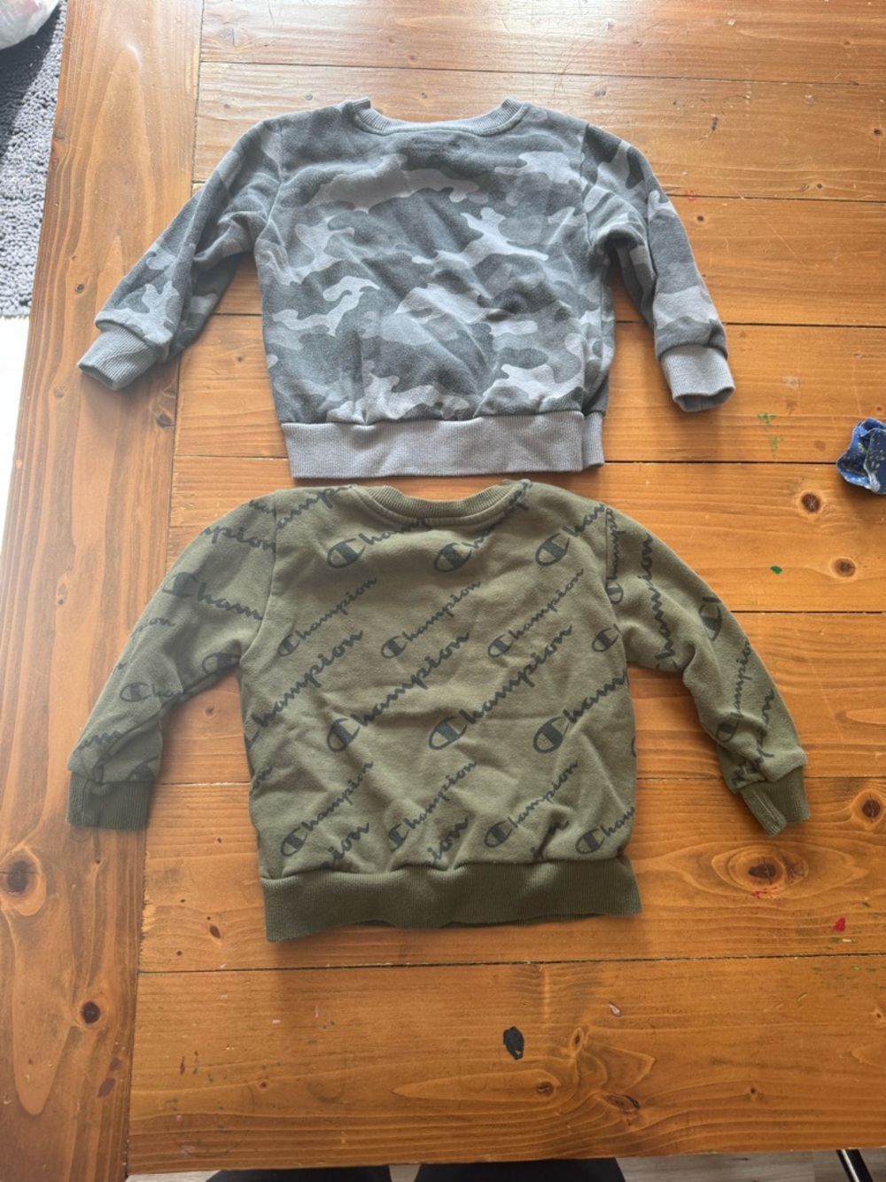 Champion Kids Gray Camo & Olive Logo Sweatshirt Set - Picture 4 of 5
